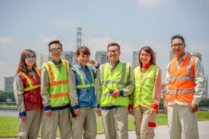 Mang đồ bảo hộ lao động TPHCM an tâm lao động.
