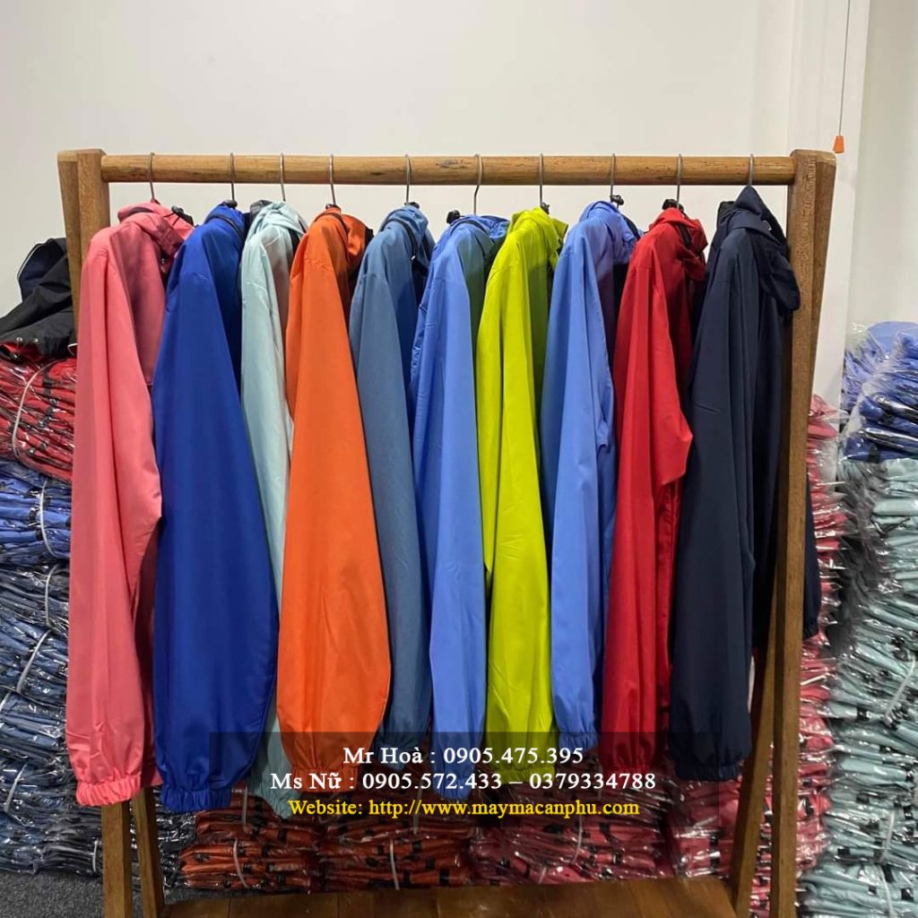 List những mẫu áo khoác nữ hot nhất hiện nay