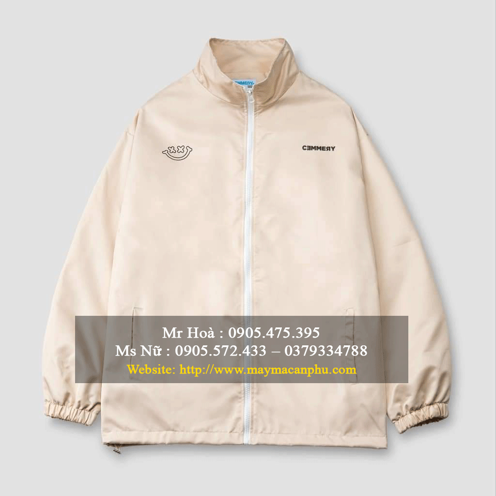 Phụ kiện phối đồ cực chất với áo khoác gió nữ