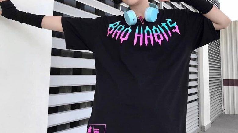 Các kiểu áo thun cá tính nữ chất lượng.