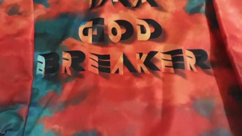 Cách chọn áo khoác cho người lùn