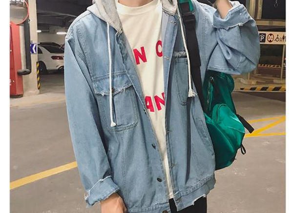 Mẫu áo khoác bò nam có nón được ưa chuộng