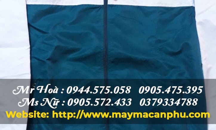 Các mẫu áo khoác đang làm mưa làm gió ở nhiều trường cấp 3.