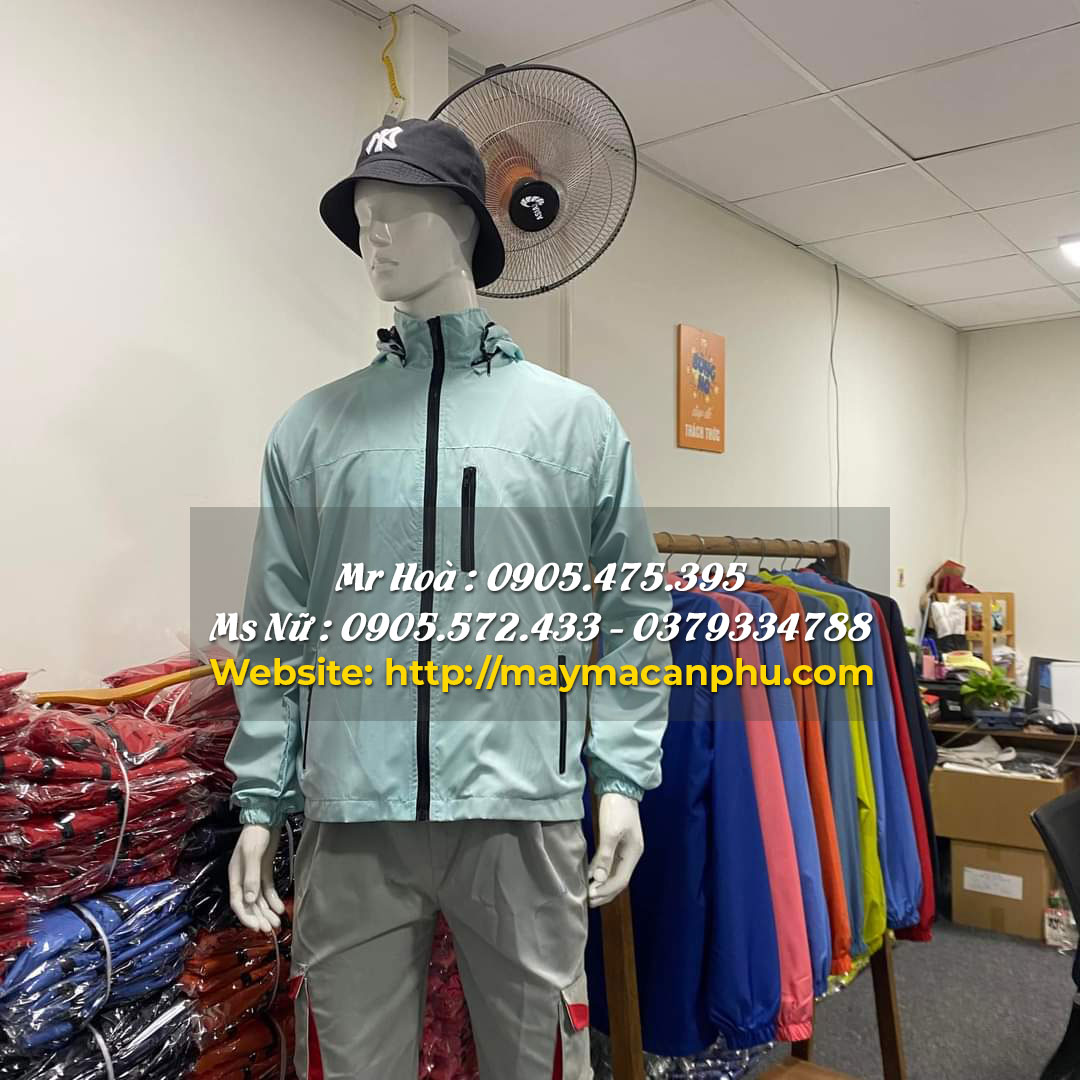 Có nên tự may áo khoác có mũ cho mình hay không?