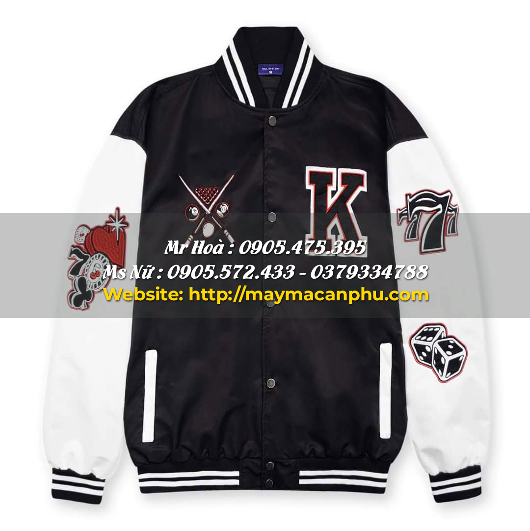 Lưu ý khi phơi áo khoác đồng phục để áo không bị mất phom