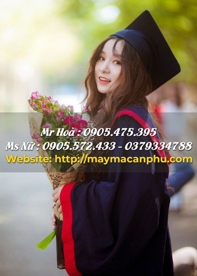 Tạo dáng chụp ảnh với hoa tươi vô cùng xinh xắn và dịu dàng phù hợp với các bạn nữ