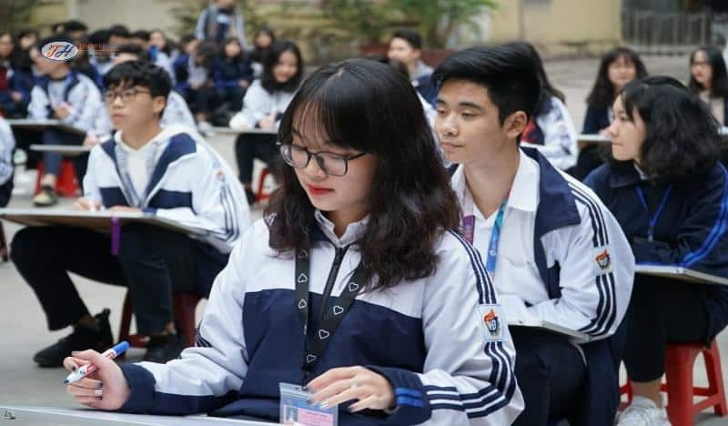 áo khoác gió đồng phục thiết kế khoẻ khoắn