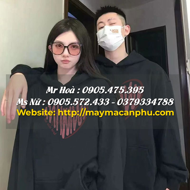 Mẫu áo hoodie đôi đẹp: Hoodie đôi in hình trái tim