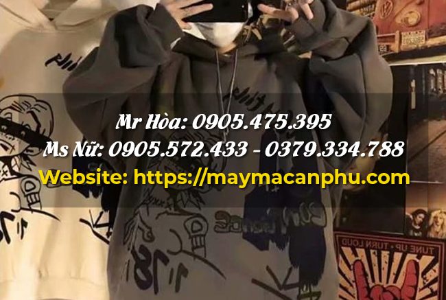 Áo hoodie in họa tiết